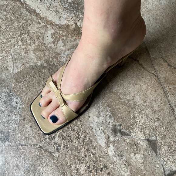 Gold strap sandals.  Italian made. - Picture 2 of 5